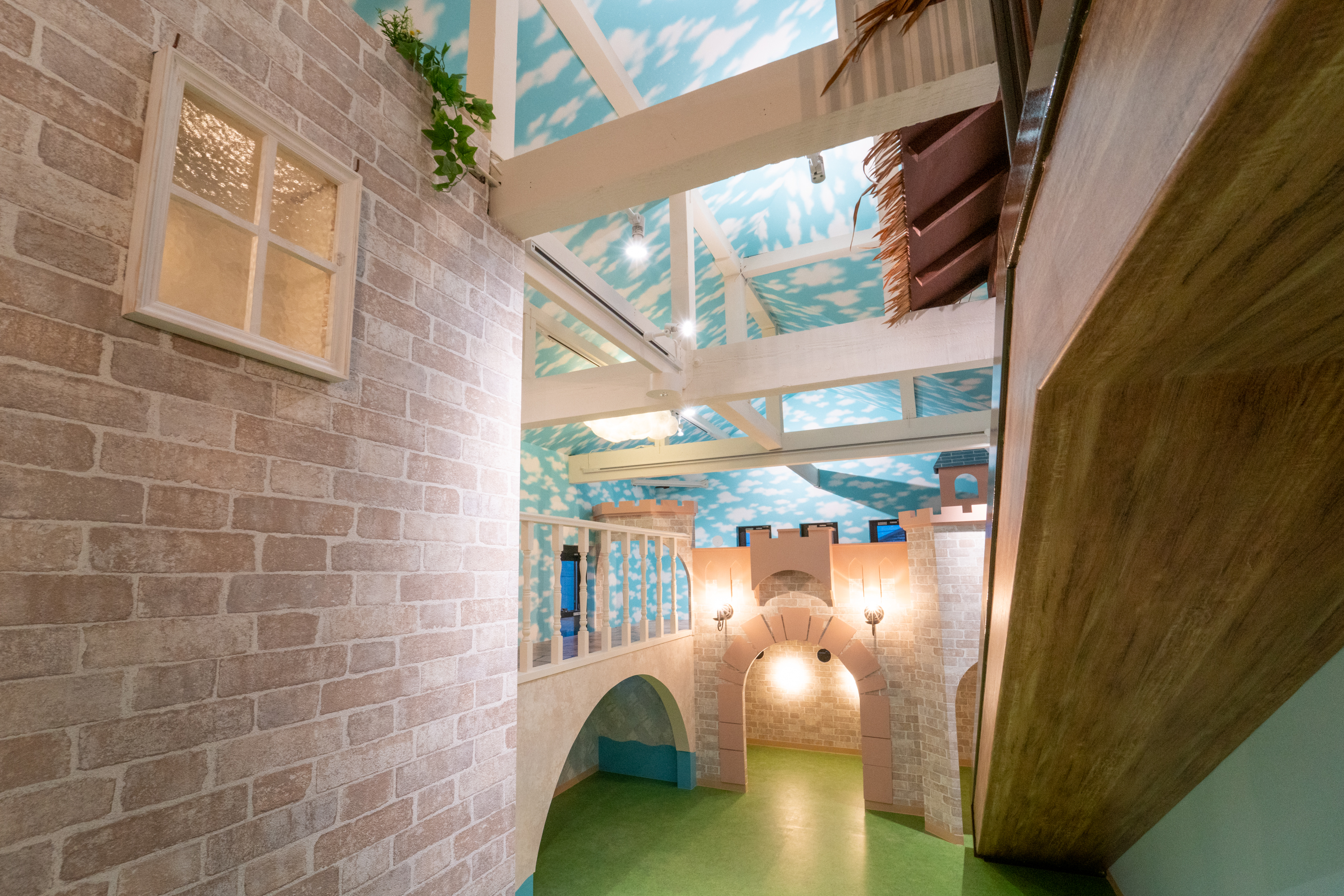 Cocon Garden archway